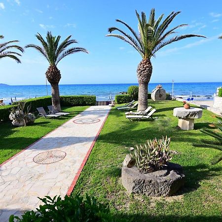 Nadia'S Studios & Apartments In Argasi, Sea-View Bagian luar foto