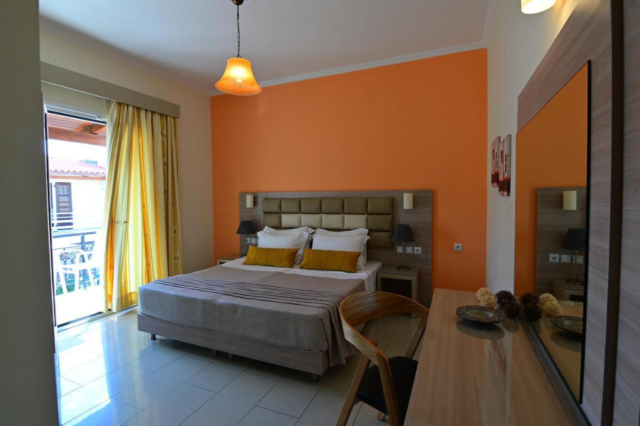 Nadia'S Studios & Apartments In Argasi, Sea-View Bagian luar foto