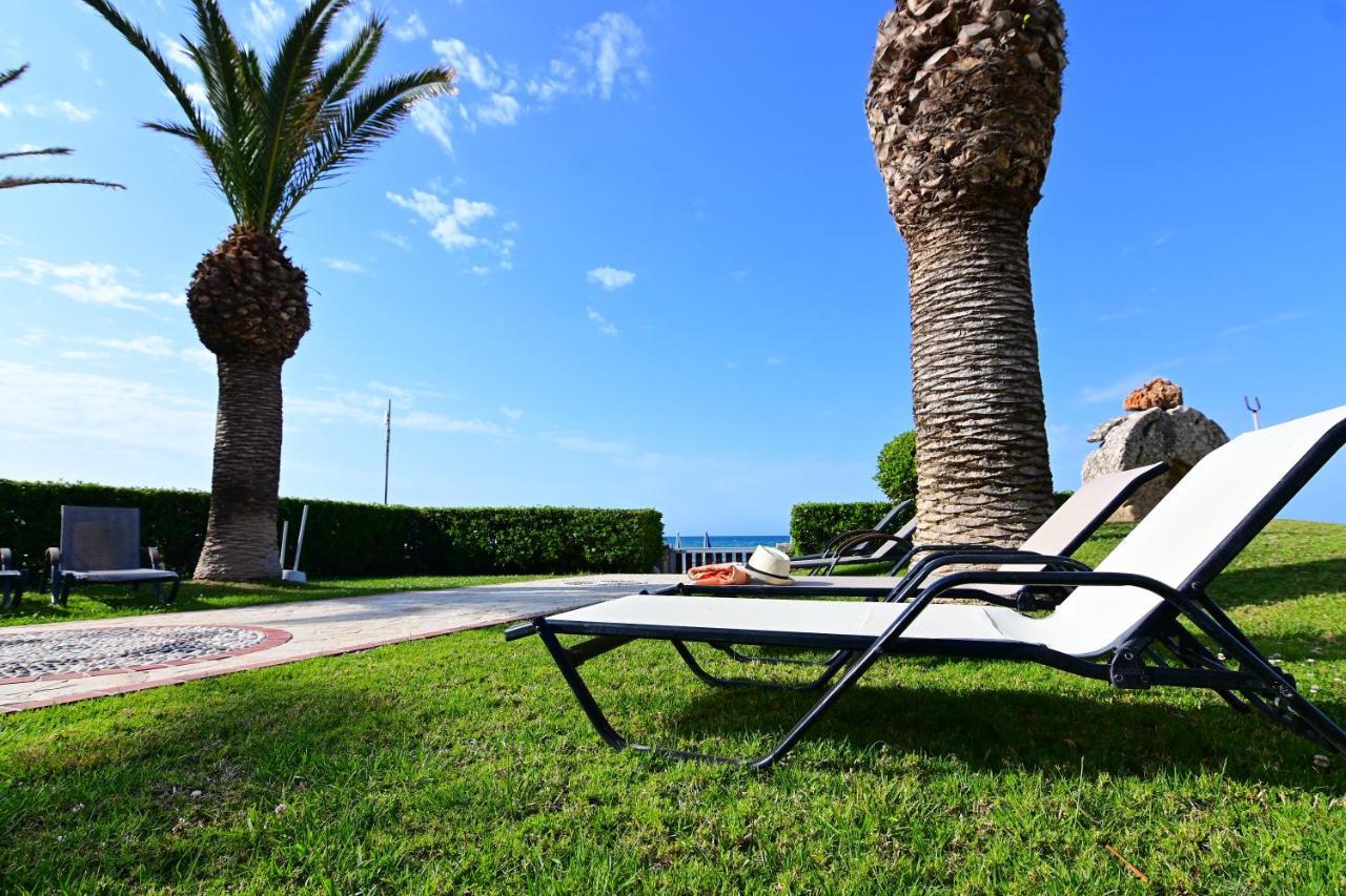 Nadia'S Studios & Apartments In Argasi, Sea-View Bagian luar foto