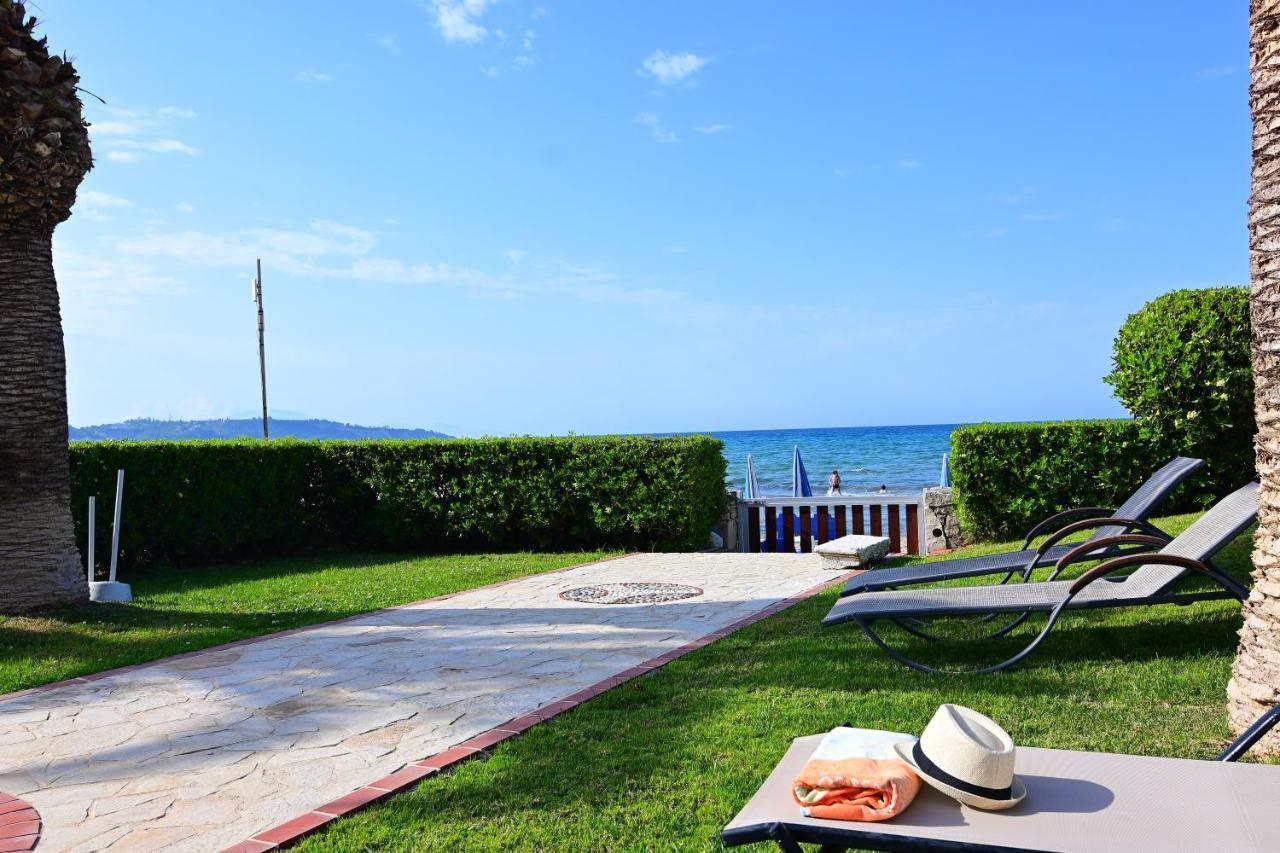 Nadia'S Studios & Apartments In Argasi, Sea-View Bagian luar foto