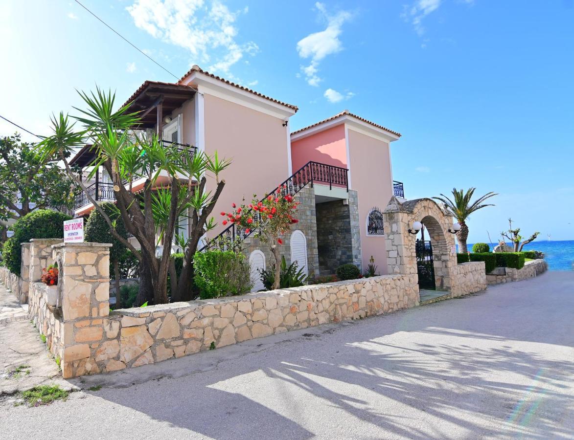 Nadia'S Studios & Apartments In Argasi, Sea-View Bagian luar foto