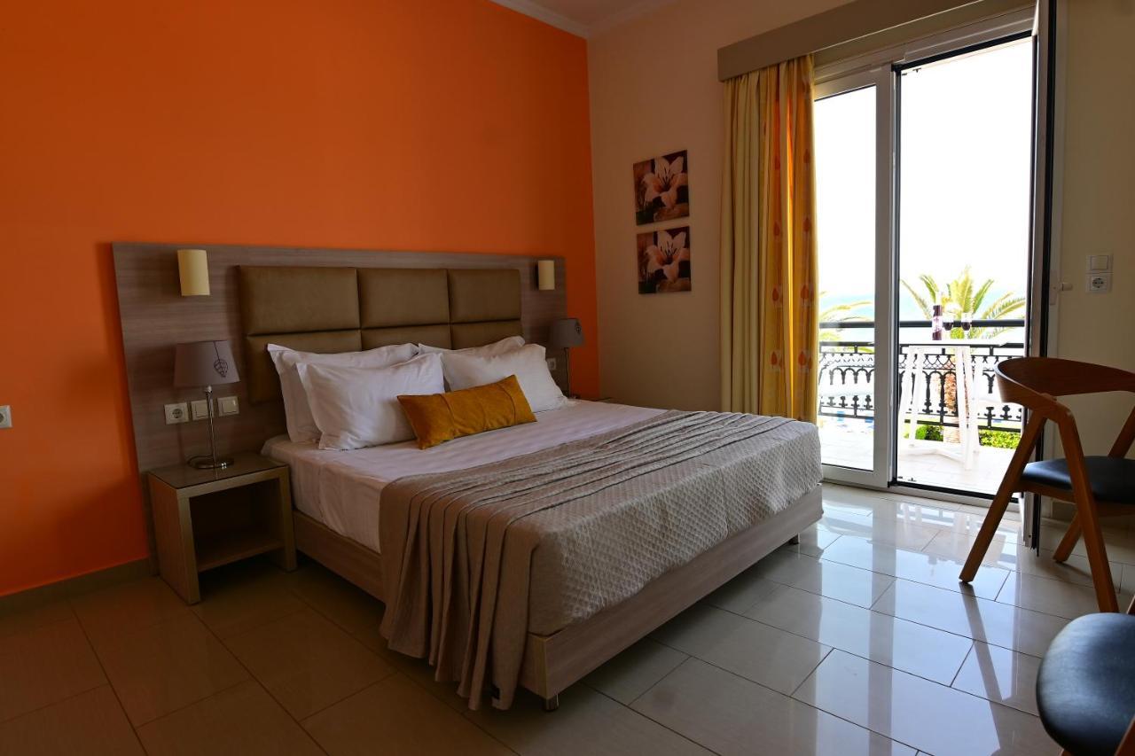 Nadia'S Studios & Apartments In Argasi, Sea-View Bagian luar foto